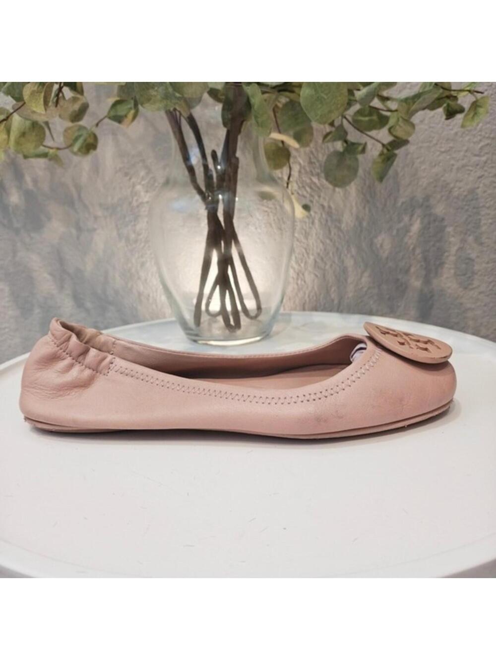 Tory Burch Minnie Travel Ballet Flat Peach Light Beige Metal Logo 8.5 Excellent